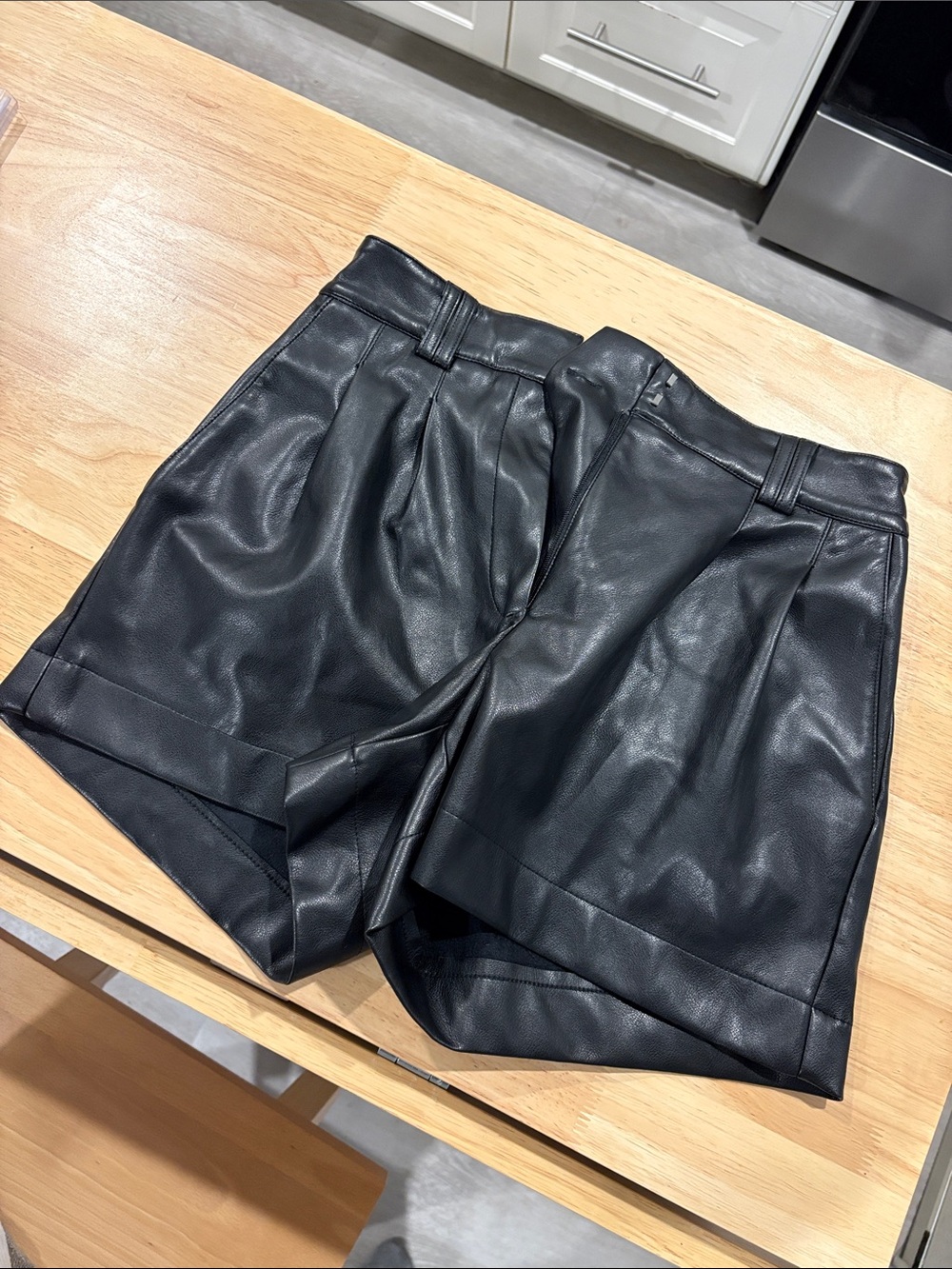 Dynamite Black Faux Leather Women's Shorts